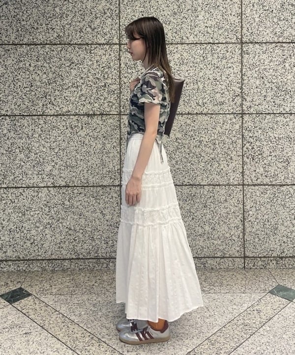 加歩さんの「BEAMS WOMEN｜カモフラ パターン ガーターベルト トップス」を使ったコーディネート