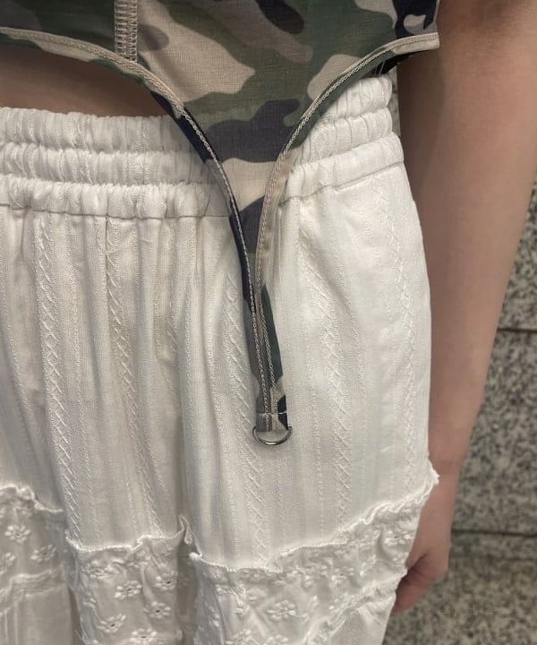 加歩さんの「BEAMS WOMEN｜カモフラ パターン ガーターベルト トップス」を使ったコーディネート