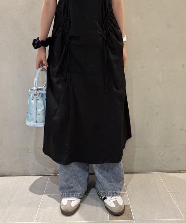 松田 陽茉莉さんの「BEAMS WOMEN｜サテン ドロスト キャミワンピース」を使ったコーディネート