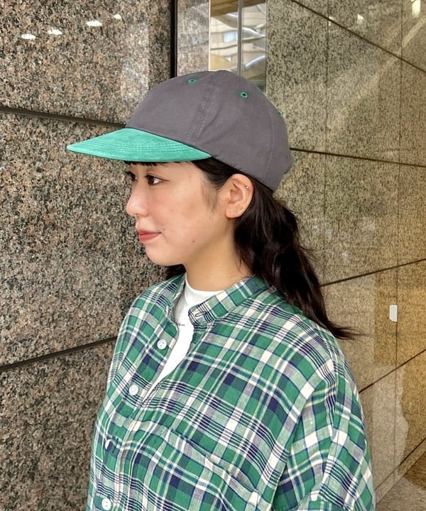 ばるたんさんの「BEAMS WOMEN｜ハンド ライティング Tシャツ」を使ったコーディネート