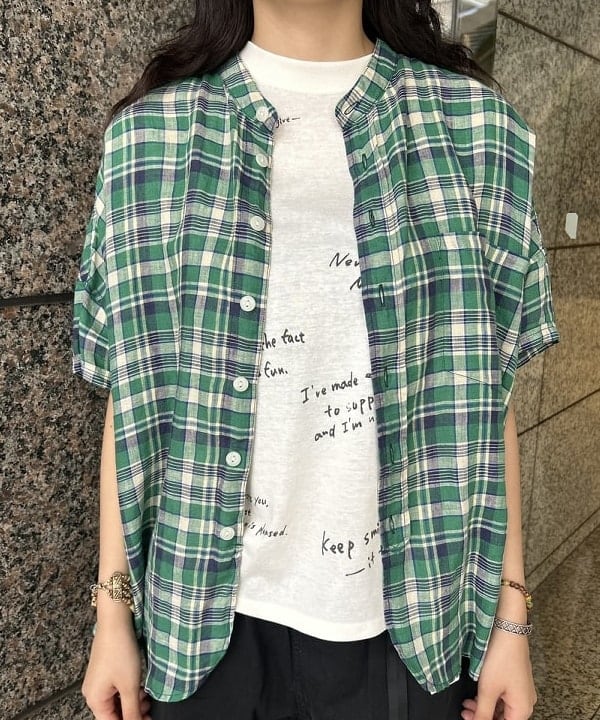 ばるたんさんの「BEAMS WOMEN｜ハンド ライティング Tシャツ」を使ったコーディネート