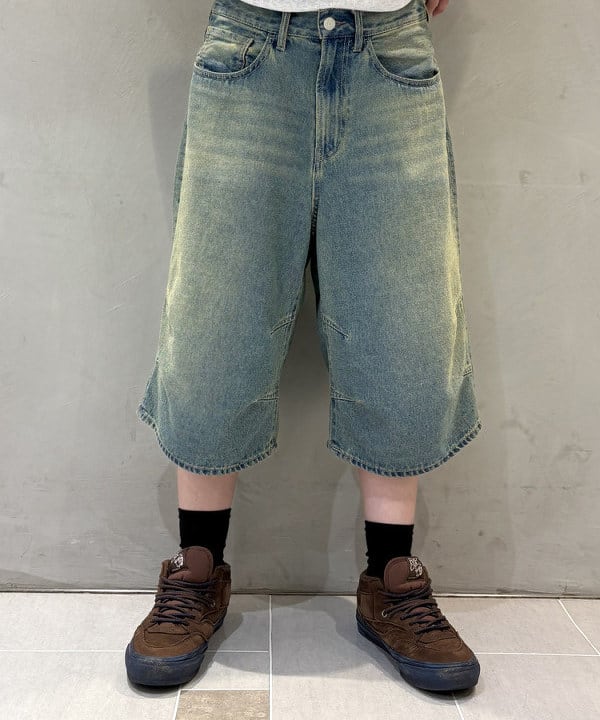 りりさんの「BEAMS WOMEN｜5ポケット クウォーターレングス ワイドデニム」を使ったコーディネート