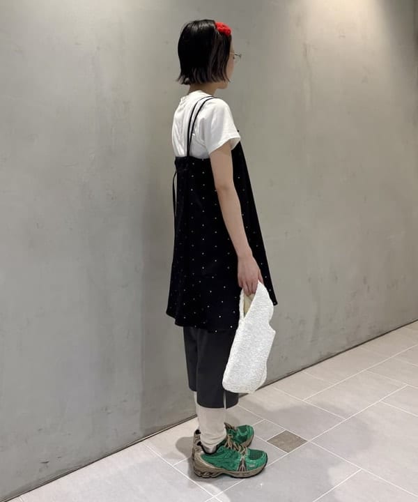 amaさんの「BEAMS WOMEN｜ドットプリント ミニ キャミワンピース」を使ったコーディネート