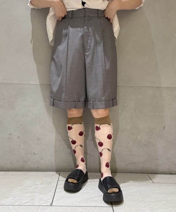 庭野 優紀さんの「BEAMS WOMEN｜メッシュ シャイニー バッグ」を使ったコーディネート