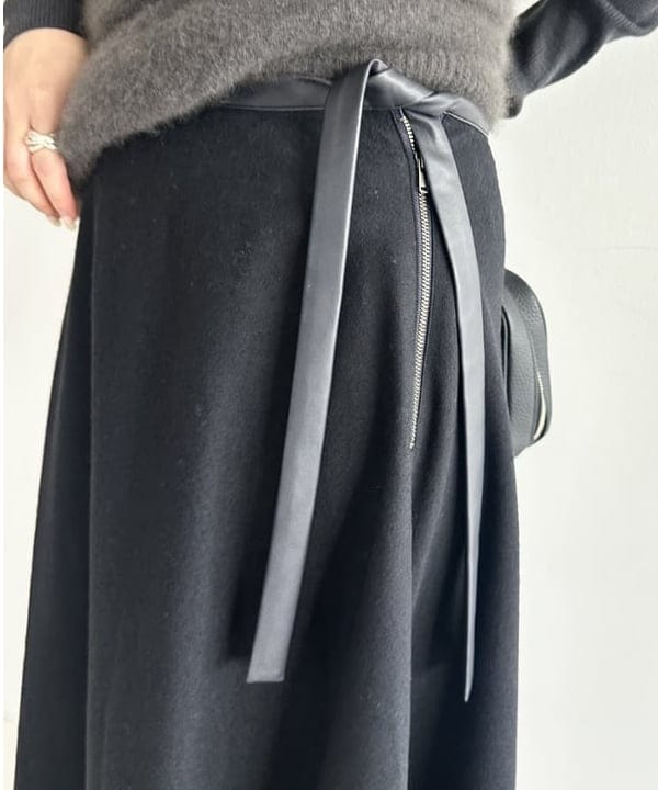 大浦 栞さんの「BEAMS WOMEN｜フェイクレザー シャツジャケット」を使ったコーディネート