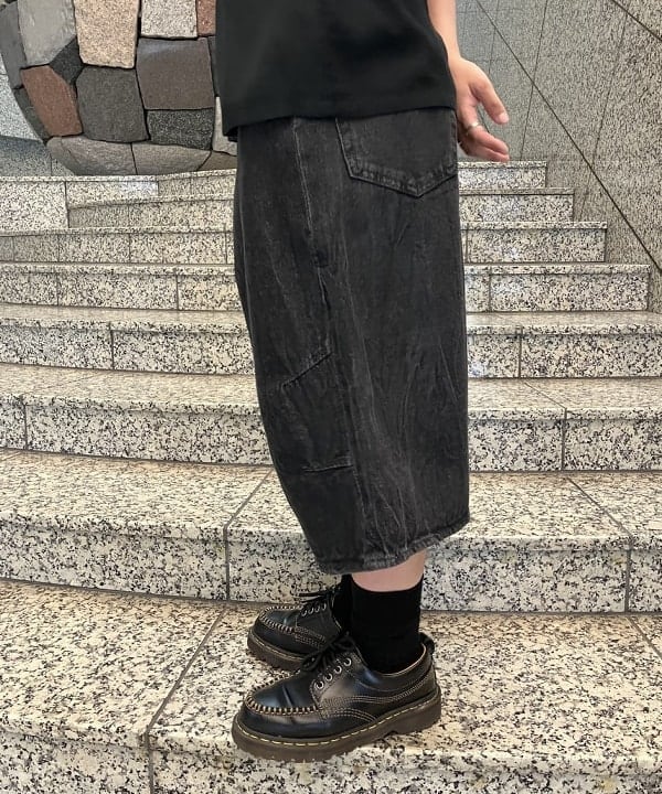 赤羽 花さんの「BEAMS WOMEN｜【別注】テーラー東洋 / SUKA SHIRT」を使ったコーディネート