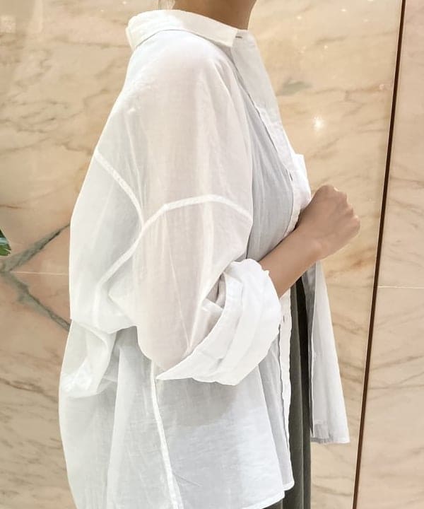 茂野 真楓さんの「BEAMS WOMEN｜KHADI オーバー ショート シャツ」を使ったコーディネート