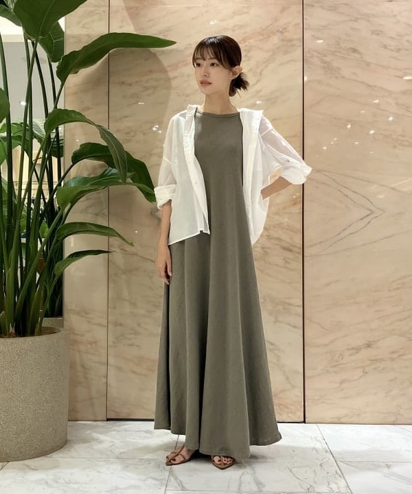 茂野 真楓さんの「BEAMS WOMEN｜KHADI オーバー ショート シャツ」を使ったコーディネート