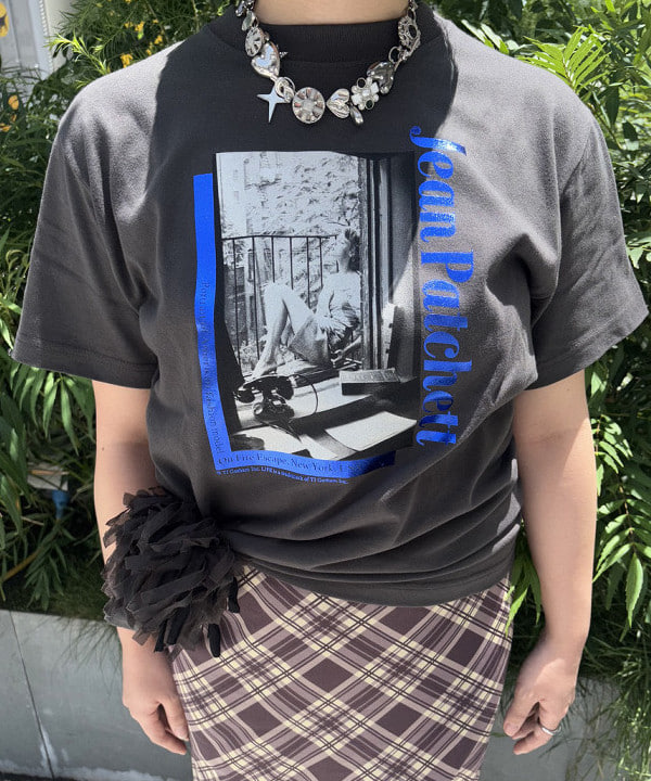 chikaさんの「BEAMS WOMEN｜【別注】GOOD ROCK SPEED / LIFE PC 箔プリント Tシャツ」を使ったコーディネート