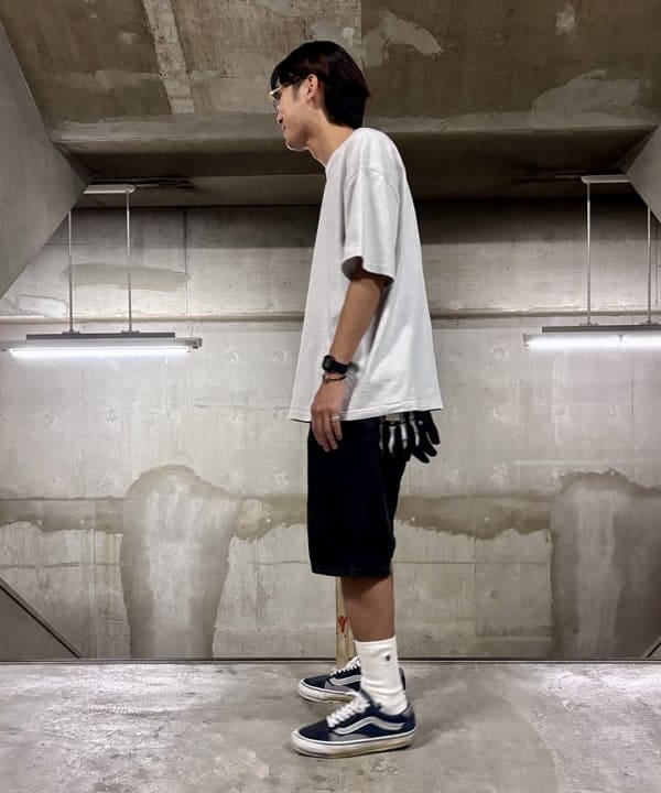 山下 勝利さんの「BEAMS WOMEN｜MECHANIX WEAR / FAST FIT BONE ワークグローブ」を使ったコーディネート