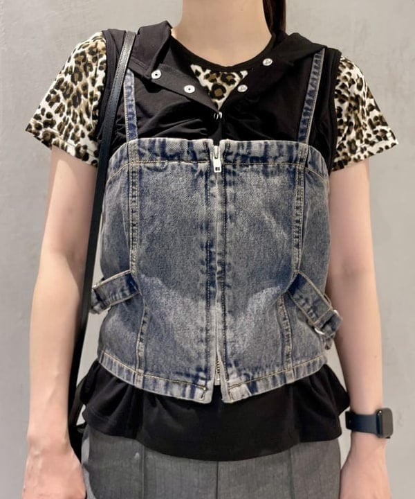 カタヤマ アヤさんの「BEAMS WOMEN｜ストレッチ カプリ パンツ」を使ったコーディネート