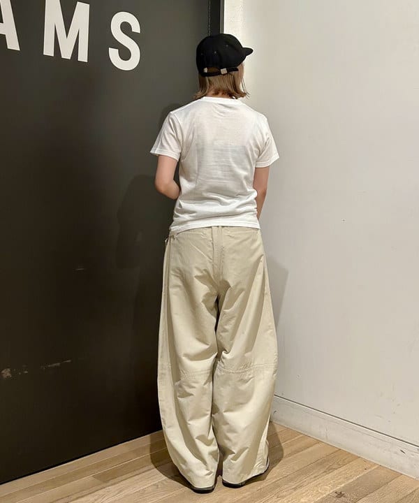 早川 萌子さんの「BEAMS WOMEN｜【別注】Kevin Cummins / 「Bjork」Photo T③」を使ったコーディネート