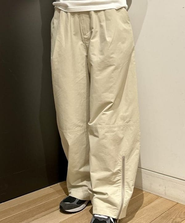 早川 萌子さんの「BEAMS WOMEN｜【別注】Kevin Cummins / 「Bjork」Photo T③」を使ったコーディネート