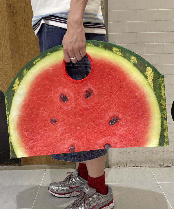 マツミヤさんの「BEAMS WOMEN｜【別注】LACOSTE / ボーダーTシャツ」を使ったコーディネート