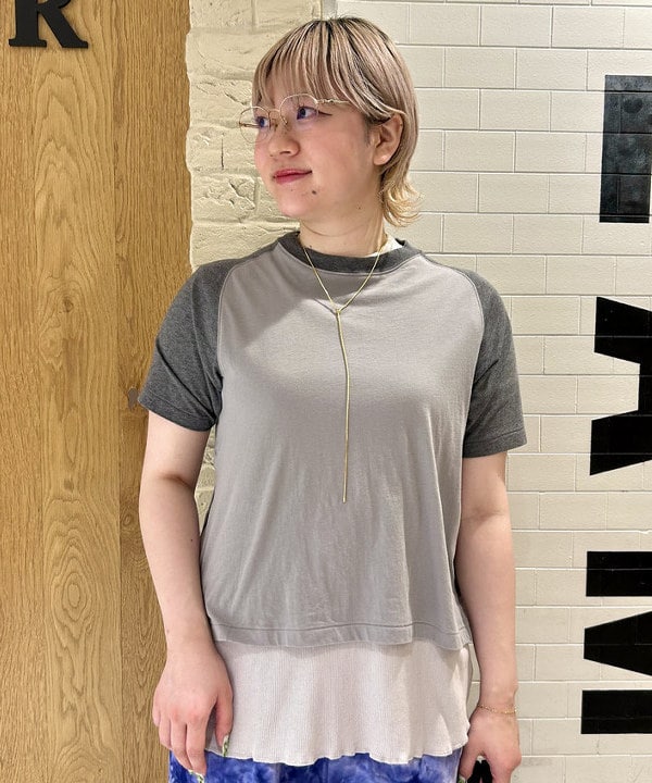 スミレさんの「BEAMS WOMEN｜【別注】NEEDELS / ベロア パンツ」を使ったコーディネート