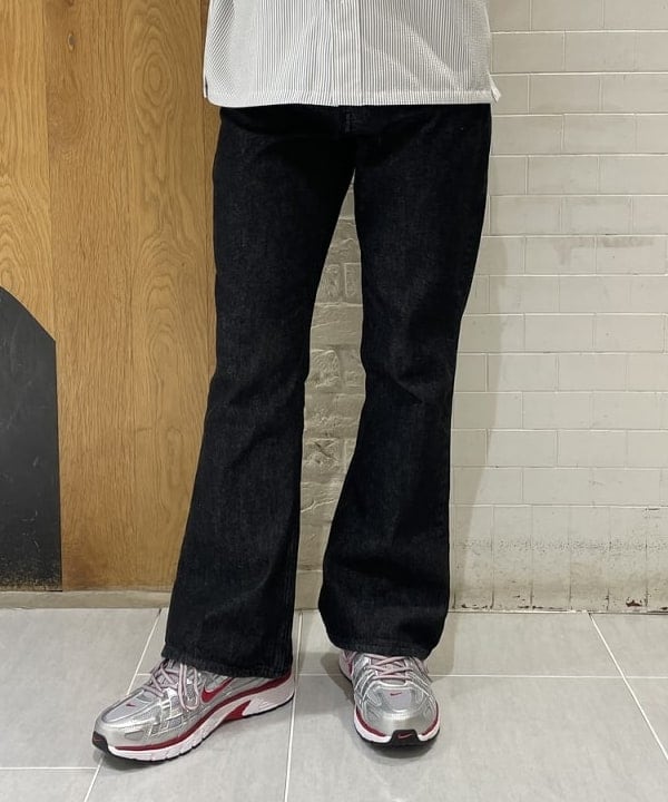 マツミヤさんの「BEAMS WOMEN｜シアサッカー ミニレギュラー シャツ」を使ったコーディネート