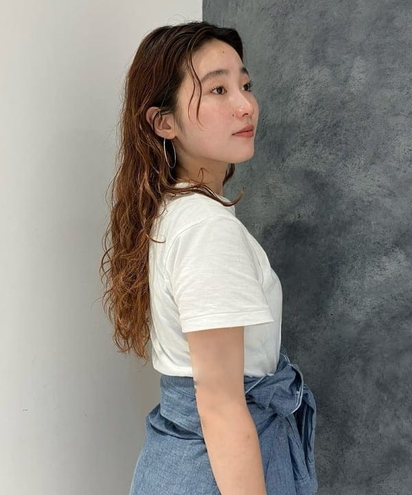 モモさんの「BEAMS WOMEN｜ボーイ ベーシック Tシャツ」を使ったコーディネート