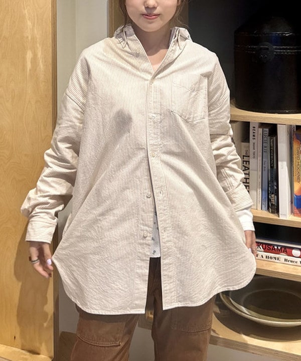 小原 もこさんの「BEAMS WOMEN｜ビッグ ボタンダウン シャツ」を使ったコーディネート