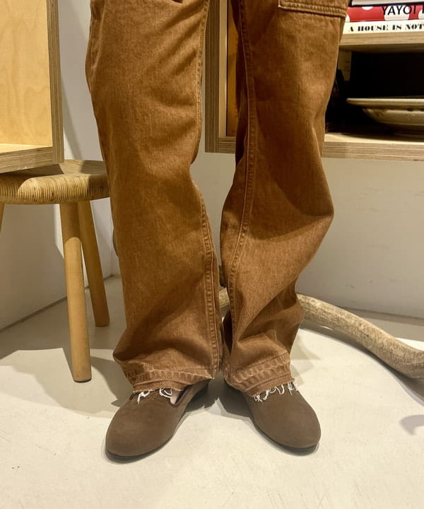 小原 もこさんの「BEAMS WOMEN｜ビッグ ボタンダウン シャツ」を使ったコーディネート