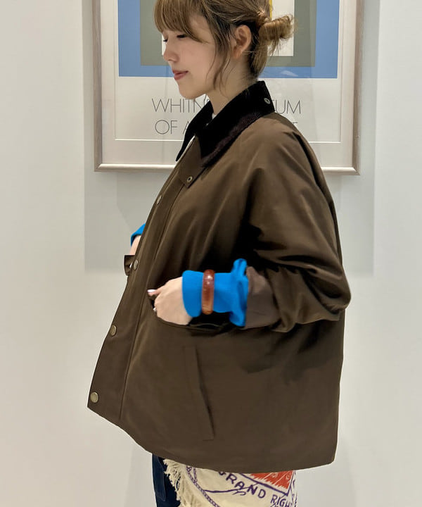 小原 もこさんの「BEAMS WOMEN｜ボーイ メッセージ ロングスリーブ Tシャツ」を使ったコーディネート