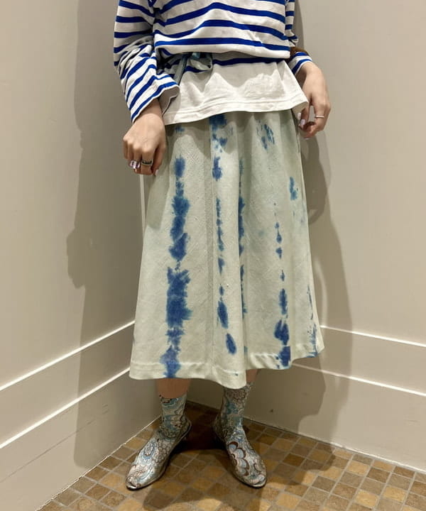 小原 もこさんの「BEAMS WOMEN｜ナバルボーダー ビッグ ボートネック カットソー」を使ったコーディネート