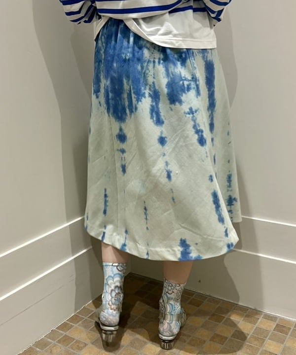 小原 もこさんの「BEAMS WOMEN｜ナバルボーダー ビッグ ボートネック カットソー」を使ったコーディネート