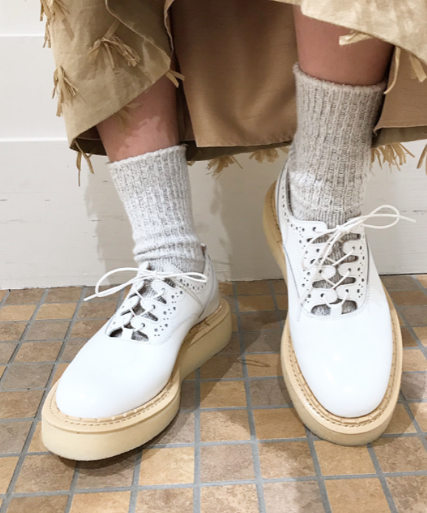 MAYURIさんの「BEAMS WOMEN｜BEAMS BOY / ラメ リブ クルー ソックス NEW」を使ったコーディネート