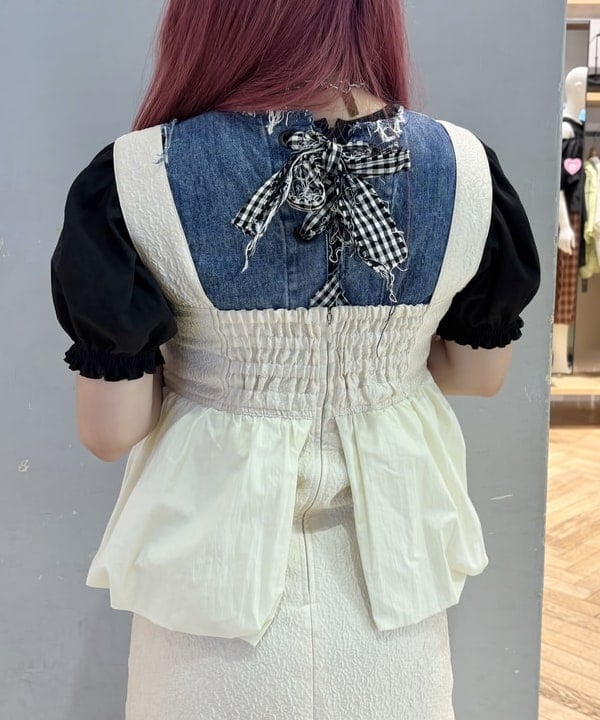 オカベ　アヤカさんの「BEAMS WOMEN｜バルーン ペプラム ワンピース」を使ったコーディネート