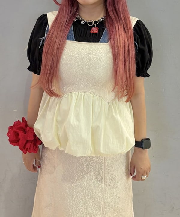 オカベ　アヤカさんの「BEAMS WOMEN｜バルーン ペプラム ワンピース」を使ったコーディネート