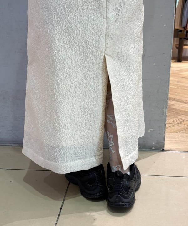 オカベ　アヤカさんの「BEAMS WOMEN｜バルーン ペプラム ワンピース」を使ったコーディネート