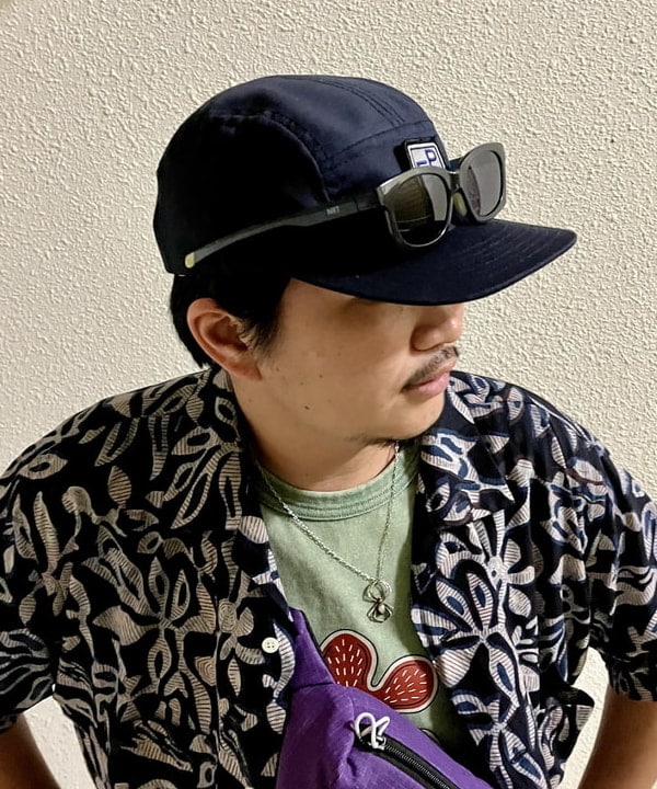 新里 京介さんの「BEAMS WOMEN｜BEAMS PLUS / 2 Pleats Shorts Twill」を使ったコーディネート