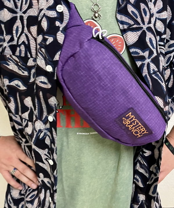 新里 京介さんの「BEAMS WOMEN｜BEAMS PLUS / 2 Pleats Shorts Twill」を使ったコーディネート