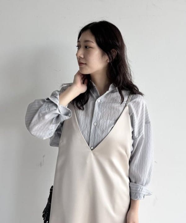 坂本 涼花さんの「BEAMS WOMEN｜AK+1 / シアー ストライプ シャツ」を使ったコーディネート