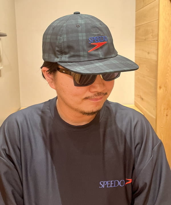 新里 京介さんの「BEAMS WOMEN｜【別注】Speedo / CAP 25SS」を使ったコーディネート