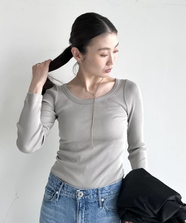 隈元 楓さんの「BEAMS WOMEN｜【別注】upper hights / THE NIECE MIDRISE デニムパンツ」を使ったコーディネート