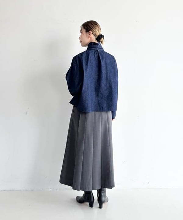 AONO SHIKAMAさんの「BEAMS WOMEN｜【別注】upper hights / THE ELSIE ブラウス」を使ったコーディネート