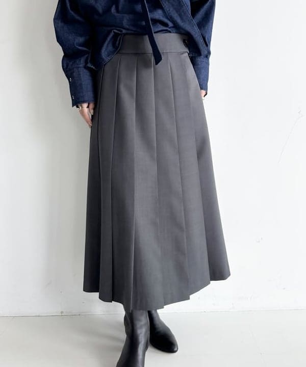 AONO SHIKAMAさんの「BEAMS WOMEN｜【別注】upper hights / THE ELSIE ブラウス」を使ったコーディネート