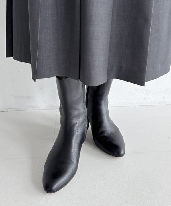 AONO SHIKAMAさんの「BEAMS WOMEN｜【別注】upper hights / THE ELSIE ブラウス」を使ったコーディネート