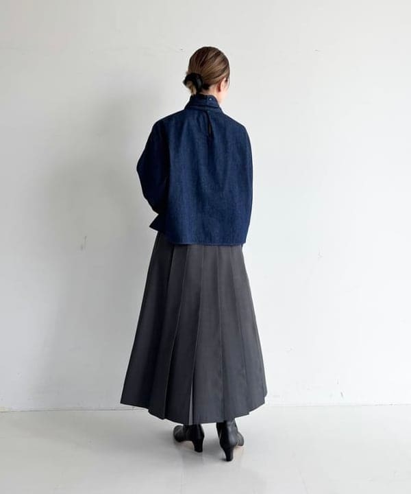 AONO SHIKAMAさんの「BEAMS WOMEN｜【別注】upper hights / THE ELSIE ブラウス」を使ったコーディネート