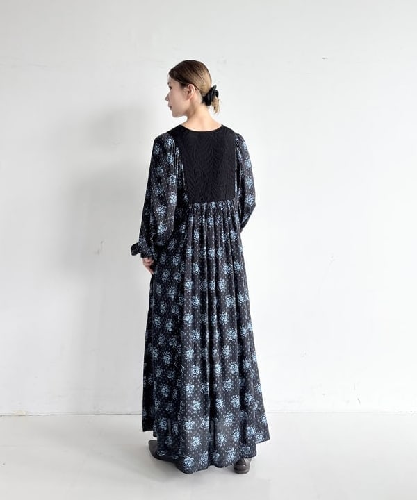 AONO SHIKAMAさんの「BEAMS WOMEN｜ne Quittez pas / ポピープリント ヨーク ワンピース」を使ったコーディネート