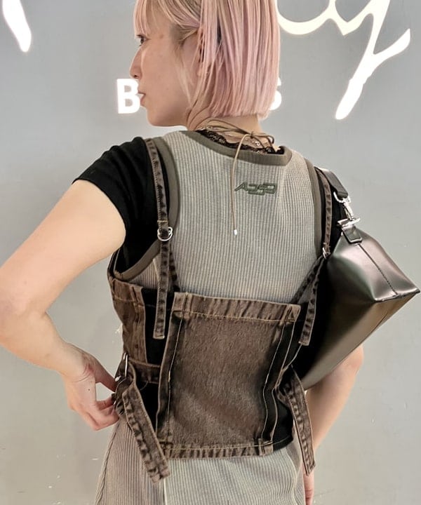 イトウミサキさんの「BEAMS WOMEN｜ワイド 2WAY バッグ」を使ったコーディネート