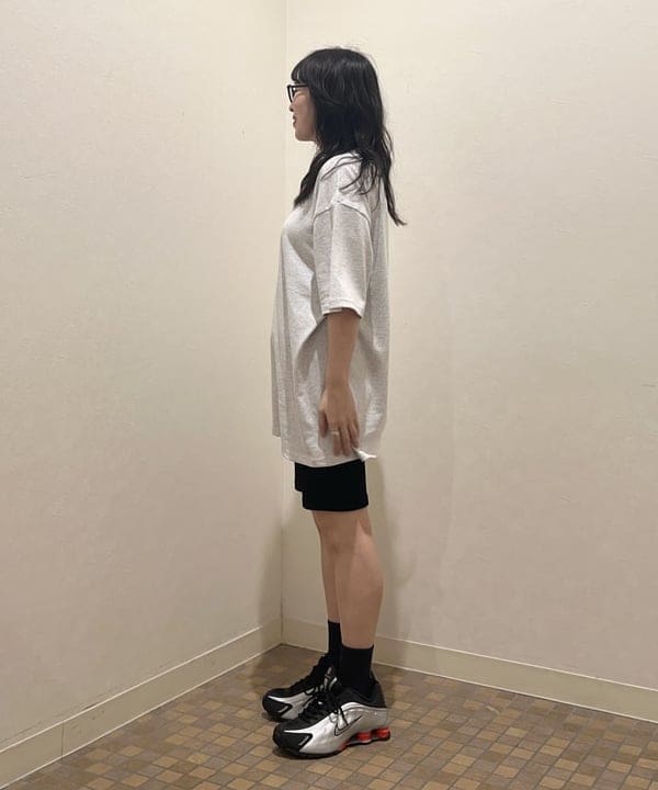 Sakiさんの「BEAMS WOMEN｜カット コーデュロイ バイカー ショーツ」を使ったコーディネート