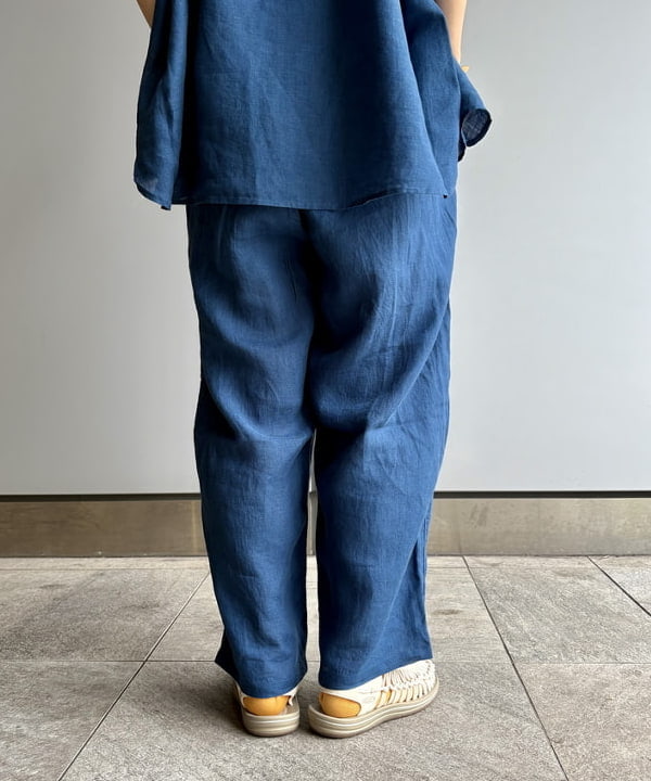 みりさんの「KEEN / UNEEK サンダル」を使ったコーディネート