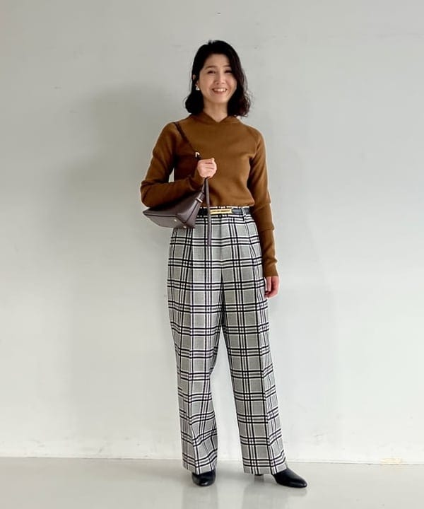 松元 晴佳さんの「BEAMS WOMEN｜AK+1 / MA-1 リブカラー プルオーバー」を使ったコーディネート