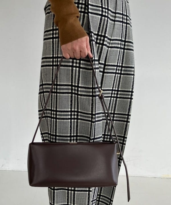 松元 晴佳さんの「BEAMS WOMEN｜AK+1 / MA-1 リブカラー プルオーバー」を使ったコーディネート