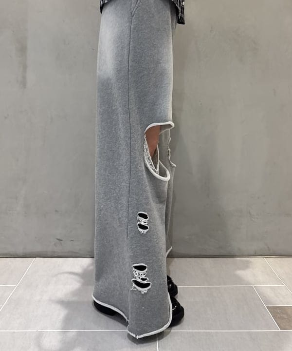 松田 陽茉莉さんの「BEAMS WOMEN｜ダメージ スウェット パンツ」を使ったコーディネート