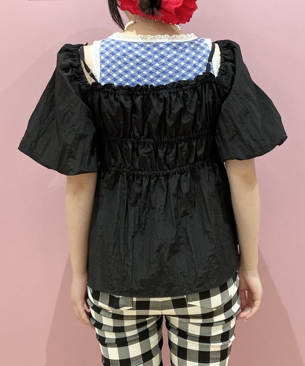 晶さんの「BEAMS WOMEN｜オフショルダー パフスリーブ ブラウス」を使ったコーディネート