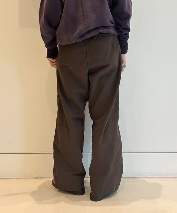 清水 彩乃さんの「BEAMS WOMEN｜【別注】BRIEFING / ミリタリー キット バッグ」を使ったコーディネート