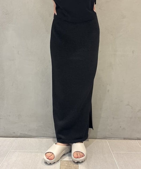 野村 美紅さんの「BEAMS WOMEN｜モックネック ショート Tシャツ」を使ったコーディネート