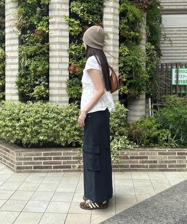 amiriさんの「BEAMS WOMEN｜■レース ペプラム ノースリーブ ブラウス」を使ったコーディネート